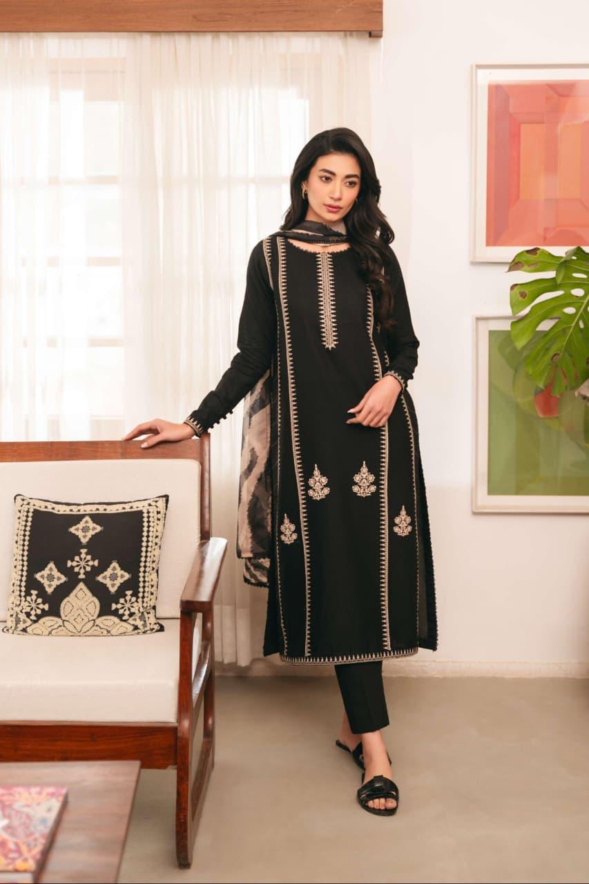 Women Embroidery Dress With Dupatta Unstitched